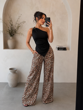 Cargar imagen en el visor de la galería, Pantalón Wide Leg Animal Print