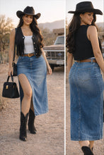 Cargar imagen en el visor de la galería, Chaleco Barbas Western Chic
