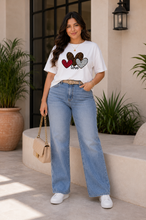 Cargar imagen en el visor de la galería, Blusa Corazones Amorío Chic
