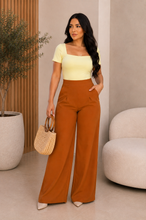 Cargar imagen en el visor de la galería, ✨ Blusa Cuello Cuadrado Lucía ✨
